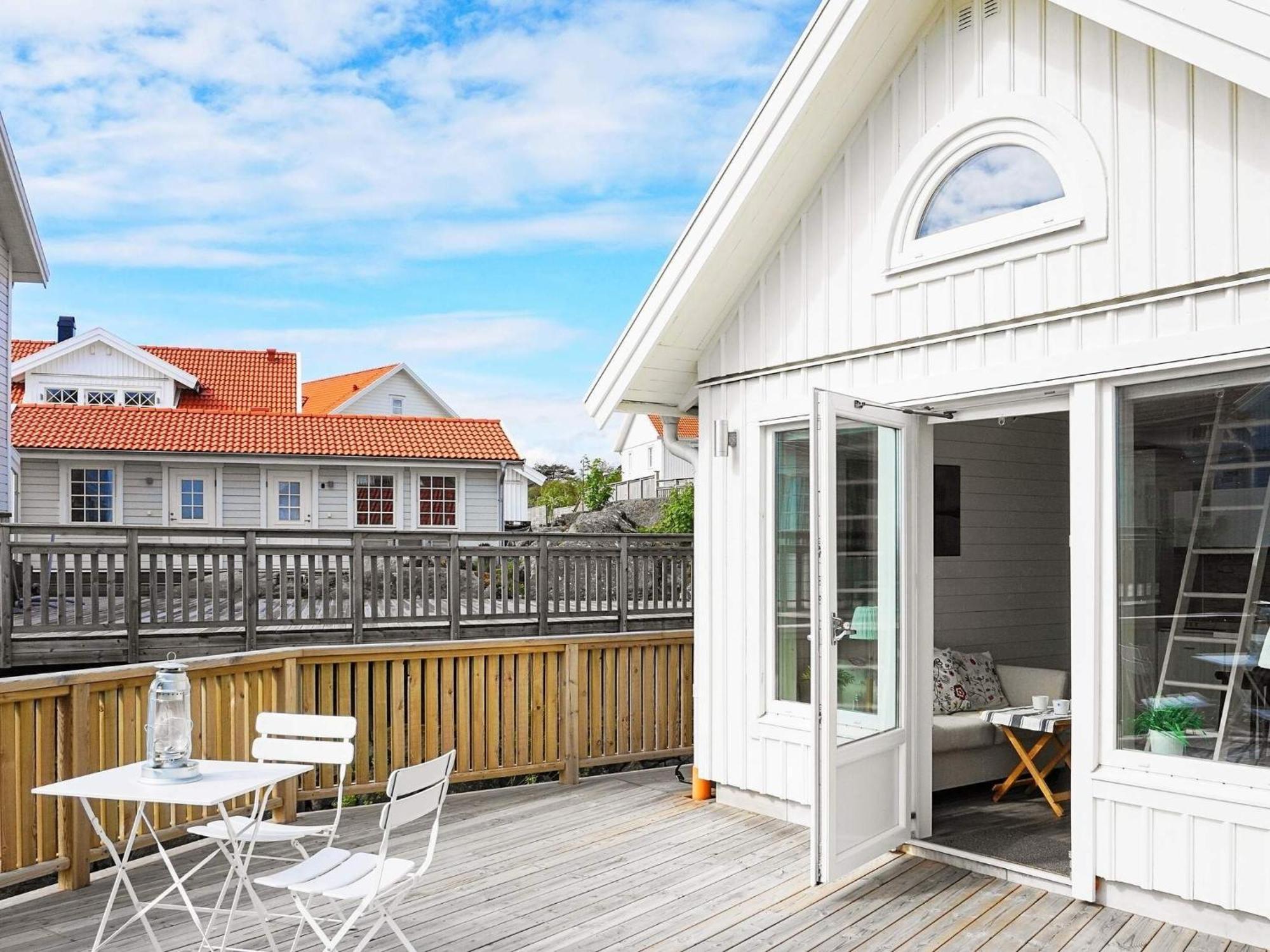 2 Person Holiday Home In R Nn Ng Rönnäng Екстериор снимка