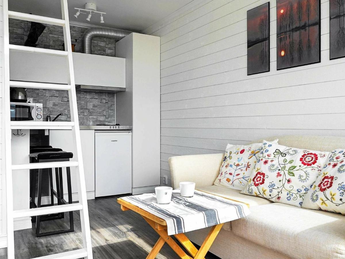 2 Person Holiday Home In R Nn Ng Rönnäng Екстериор снимка